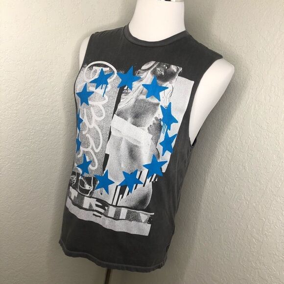 Guess Men’s Graphic Grey Muscle Tee Shirt Sz Small - Picture 2 of 8